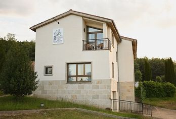 Hotel, Remanso del Rio Razon