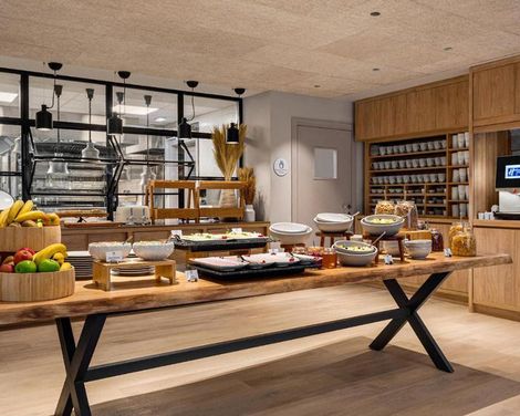 Holiday Inn Express Porto Boavista an IHG Hotel-3