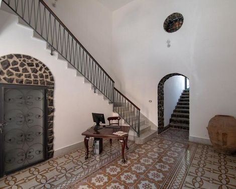 Palazzo Caracciolo Del Sole-3