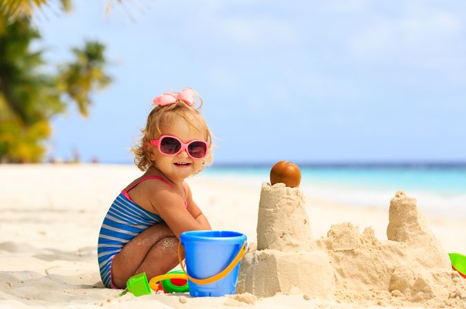 KLeinkind am Strand