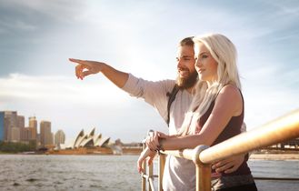 Paar im Hafen Sydney