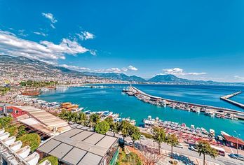 Numa Port Hotel