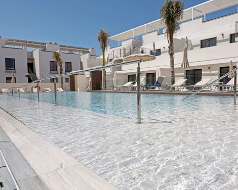 Esmeralda Cotillo Homes by LIVVO-1