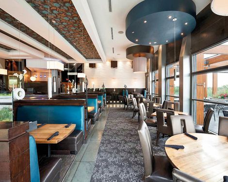 Sandman Signature Toronto Airport Hotel-3