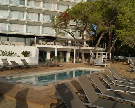 Els Pins Resort & Spa-1