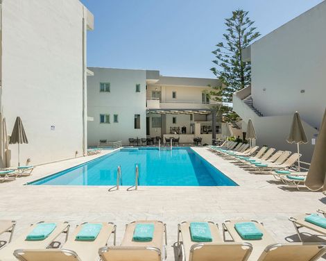 Summer Beach Hotel-1