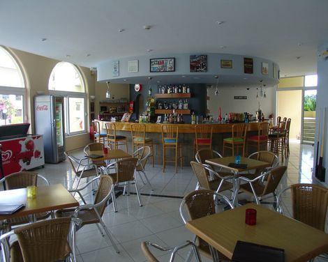 Summerland Hotel & Bungalows-4