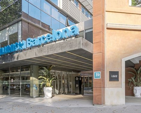 Hotel ILUNION Barcelona-3