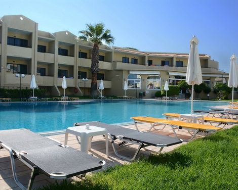 Summerland Hotel & Bungalows-0