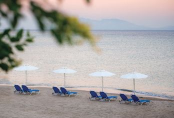 Hotel, Grand Blue Beach Hotel