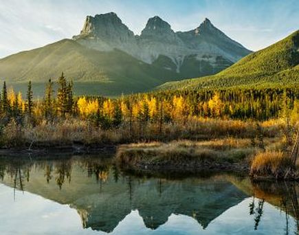 Rocky Mountaineer Three Sisters