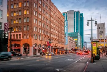 Hotel, The Pickwick Hotel