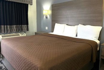 Hotel, Hotel Royale
