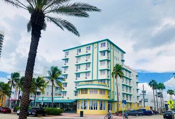 Hotel, The Broadmoor Miami Beach