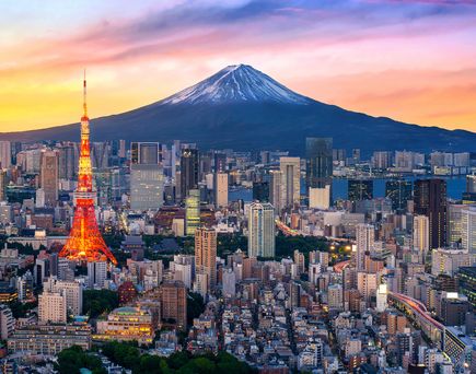 Japan bei Nacht