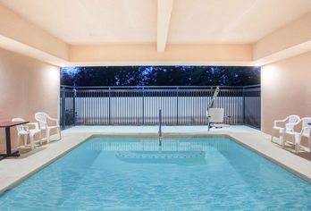 Ramada by Wyndham Fresno Northwest