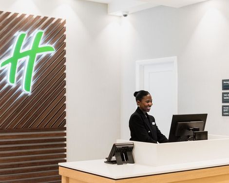 Holiday Inn Newark International Airport-2