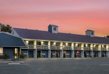 Hotel, Yankee Clipper Inn