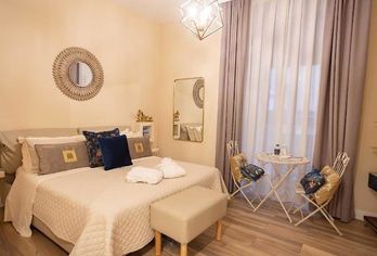 Hotel, Domus Deorum Deluxe