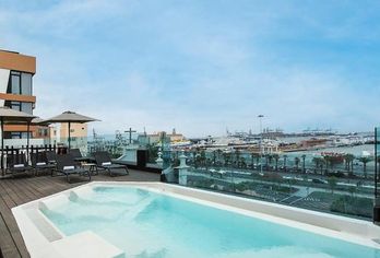 Hotel, Hotel Puerto de la Luz