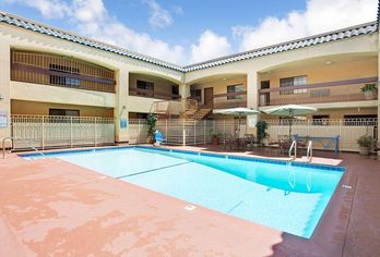 Hotel, Days Inn & Suites by Wyndham Artesia