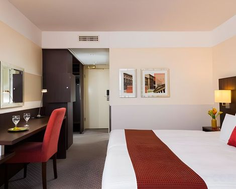 Leonardo Hotel Munich Arabellapark-0