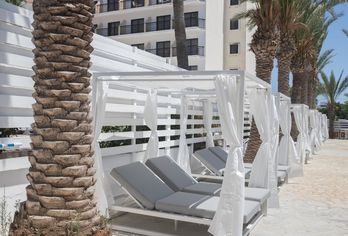 Hotel, Bohemian Gardens Hotel