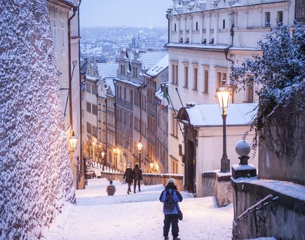Die romantische Altstadt von Prag liegt nicht weit entfernt