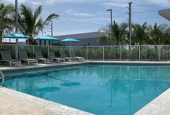 Hotel, Wyndham Garden Miami International Airport