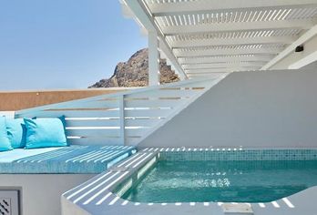 Hotel, Blue Sea Hotel & Studios