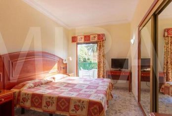 Hotel, Hotel Tropical