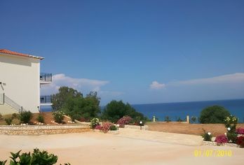 Hotel, Summer Sun