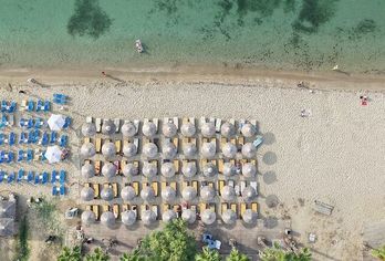 Hotel, Eona Beach Resort