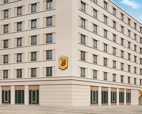 Super 8 by Wyndham Chemnitz-1