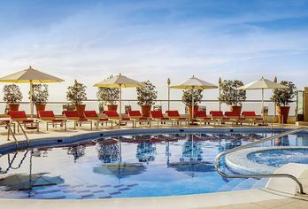 Hotel, Towers Rotana