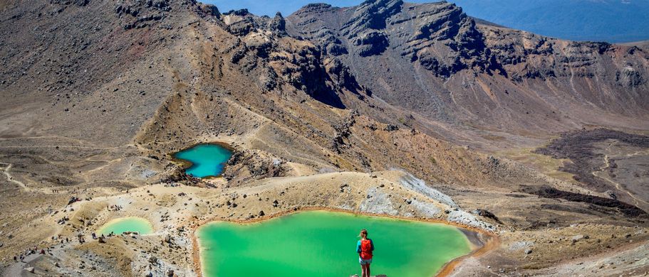 Camper Neuseeland Urlaub Reisen Karge Berglandschaft im Tongariro Nationalpark