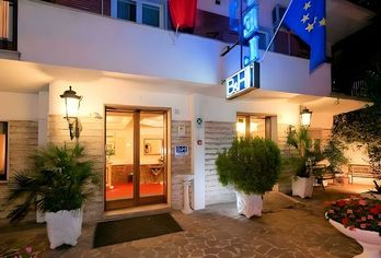 Hotel, Club House Hotel