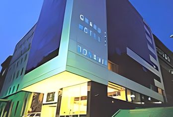 Hotel, Grand Hotel Bonavia