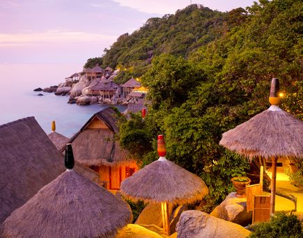 Strohhütten am Meer in Thailand 