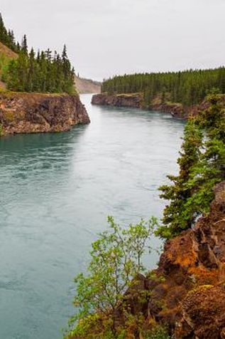 Kanadas Sehenswürdigkeiten Miles Canyon Yukon River