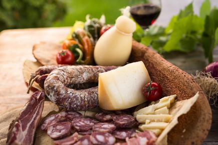 Käse- und Wurstplatte