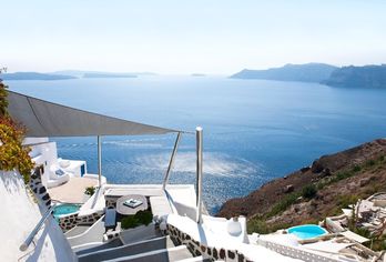 Hotel, Alexander's Suites