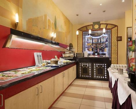 Ramada by Wyndham Frankfurt Central Station-2