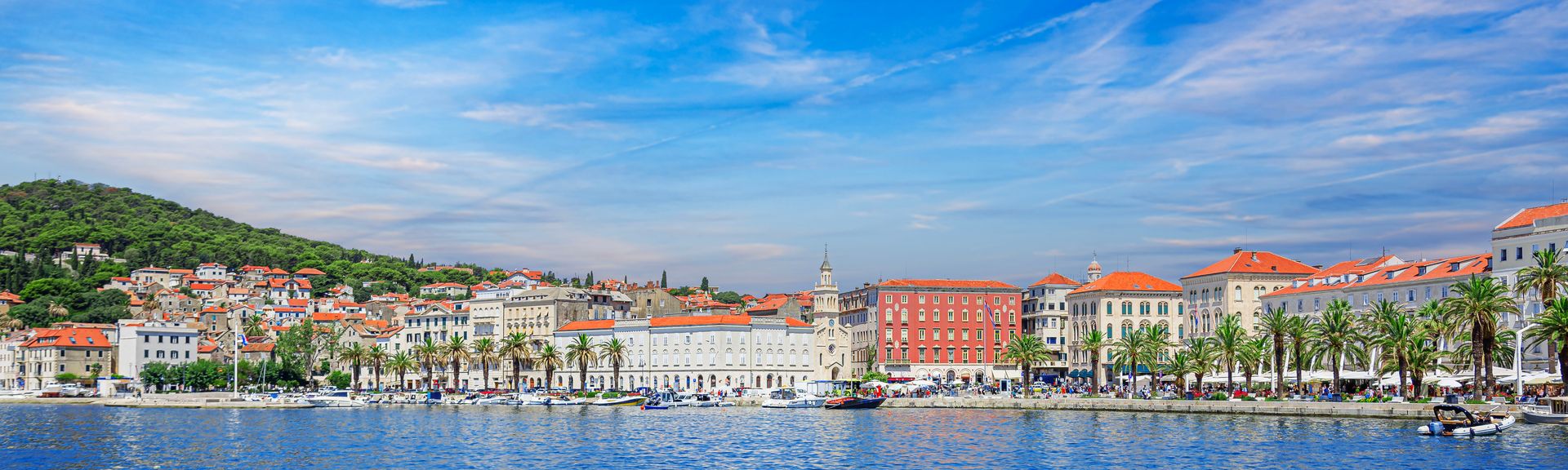 Blick auf den Hafen der Stadt Split
