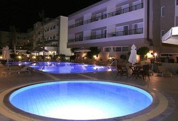 Hotel, Angela Hotel