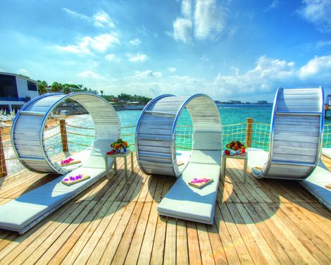 Azura Deluxe Resort & Spa Hotel-0