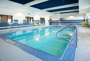 Hotel, Wingate by Wyndham Calgary Airport