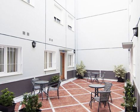 Apartments Plaza de la Luz-3