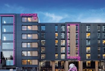 Hotel, Moxy Halifax Downtown