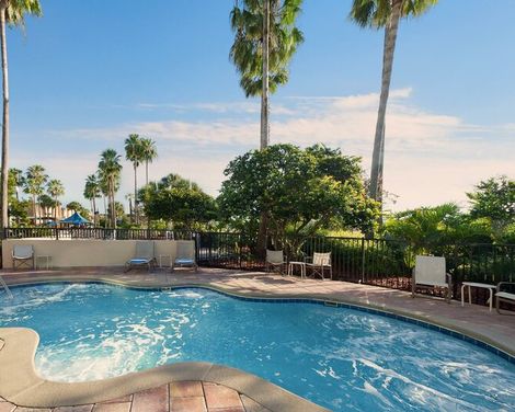 Doubletree by Hilton at the Entrance to Universal Orlando-3